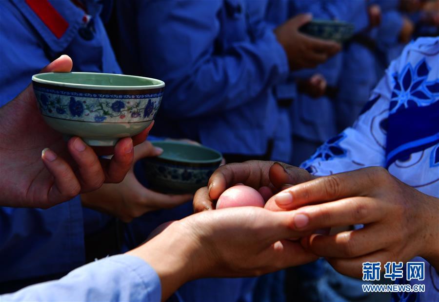 （新華全媒頭條·不忘初心、牢記使命——記者再走長(zhǎng)征路·圖文互動(dòng)）（4）風(fēng)展紅旗如畫——來自長(zhǎng)征出發(fā)地長(zhǎng)汀、寧化的紅色信仰報(bào)告 