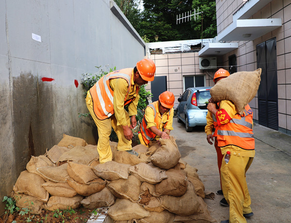 1596072513752659.jpg IMG_0136.JPG